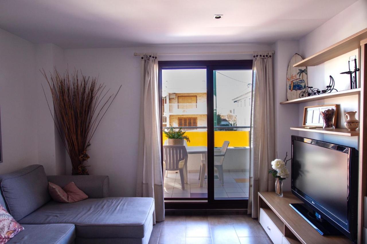 Apartamento A 50 Metros De La Playa, Luminoso Y Acogedor أوليفا المظهر الخارجي الصورة