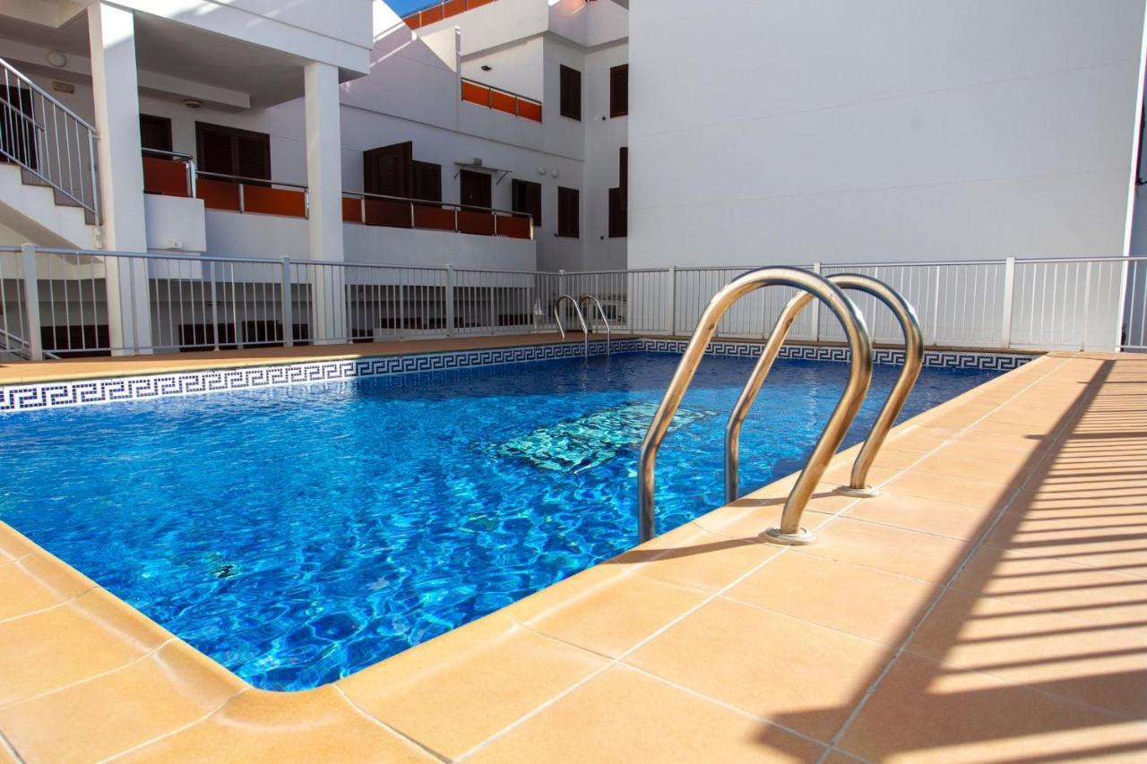 Apartamento A 50 Metros De La Playa, Luminoso Y Acogedor أوليفا المظهر الخارجي الصورة