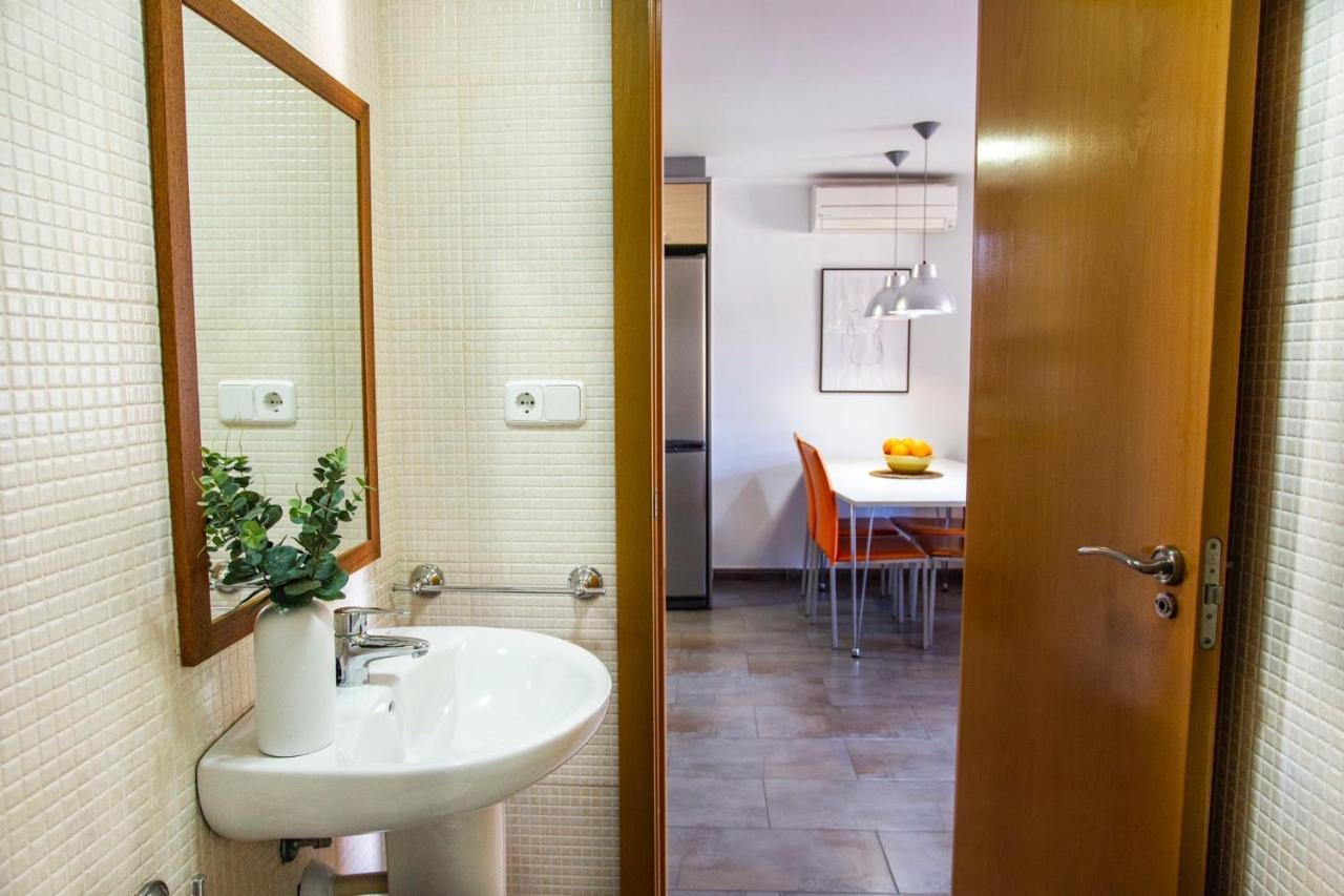 Apartamento A 50 Metros De La Playa, Luminoso Y Acogedor أوليفا المظهر الخارجي الصورة